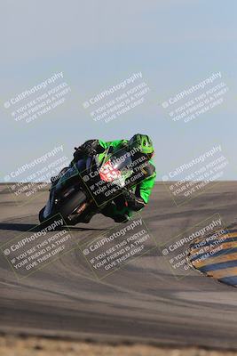 media/Dec-15-2023-Apex Assassins (Fri) [[91f19fb1c7]]/Trackday 1/Session 4 (Turn 12)/